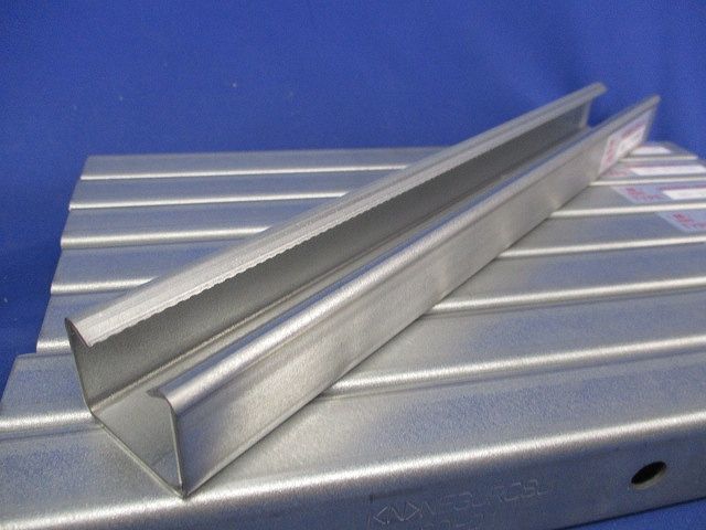 配管架台システム短尺ダクター 入