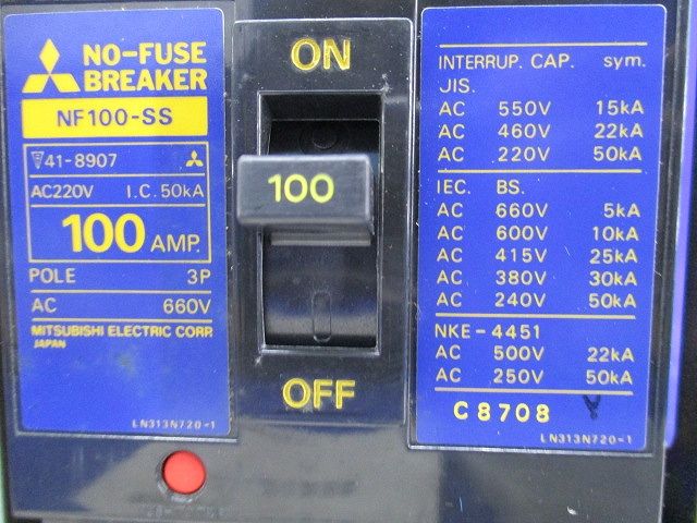ノーヒューズ遮断器 3 P 100 A キズ 汚れ有 NF 100-SS