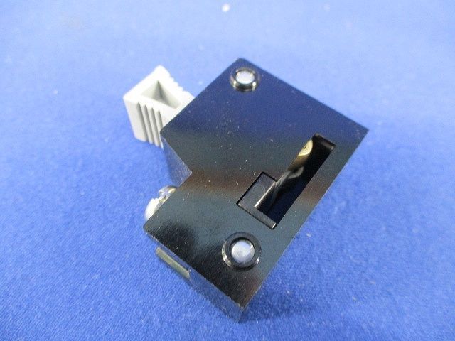 ニュートラル端子ユニット