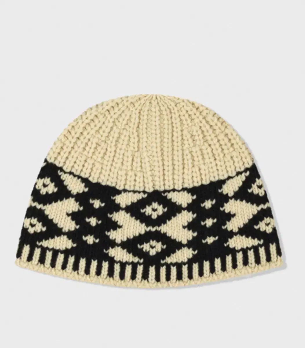 LOW CLASSIC ロウ クラシック 24 ビーニー - メルカリ