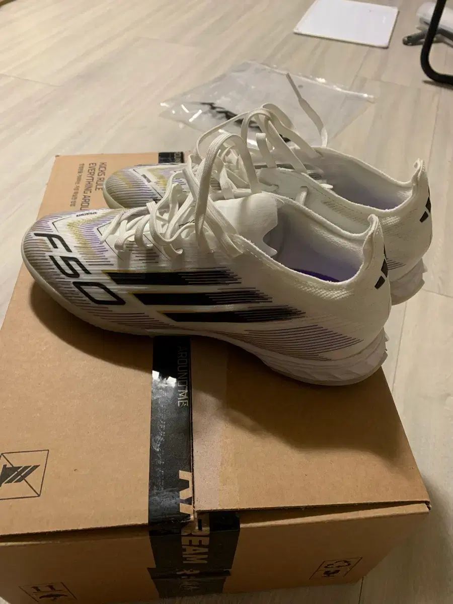 アディダス F 50 プロ TF 250 サイズ