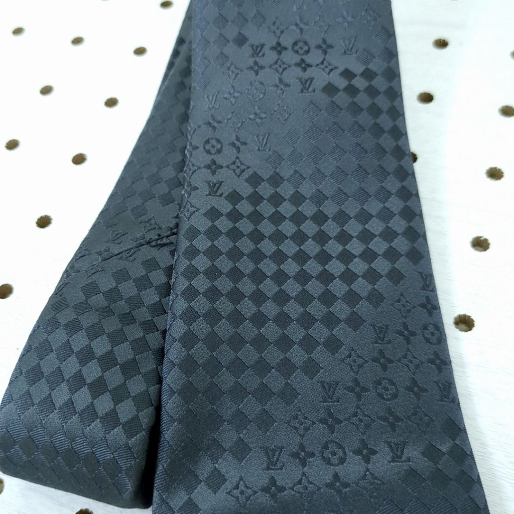 ルイヴィトン ダミエ モノグラム 100%シルク ネクタイ グレー系 イタリア製 ルイヴィトン ダミエ モノグラム 100%シルク ネクタイ グレー系 イタリア製