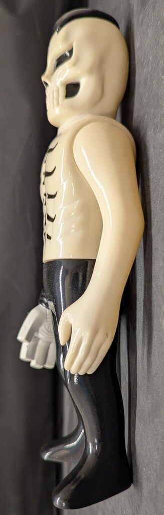 PUNKDRUNKERS/SKULLTOYS ガイツ/上半身白/ズボン黒/DENKI GLOVE付