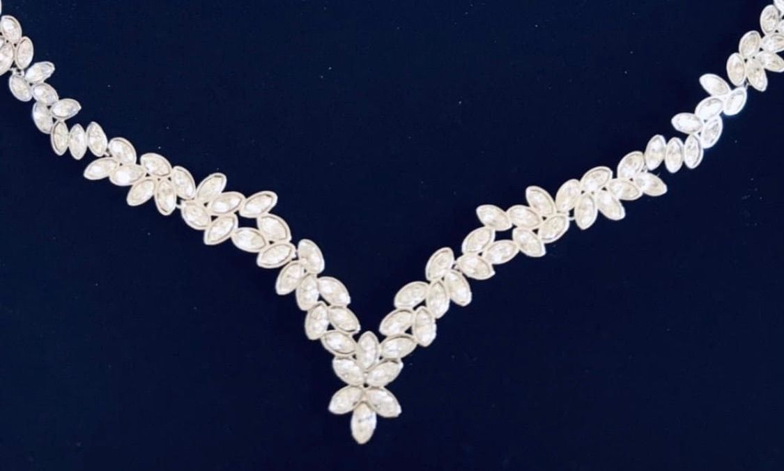 スワロフスキーSwarovskiDiapasonAll-aroundVネックレス - メルカリ