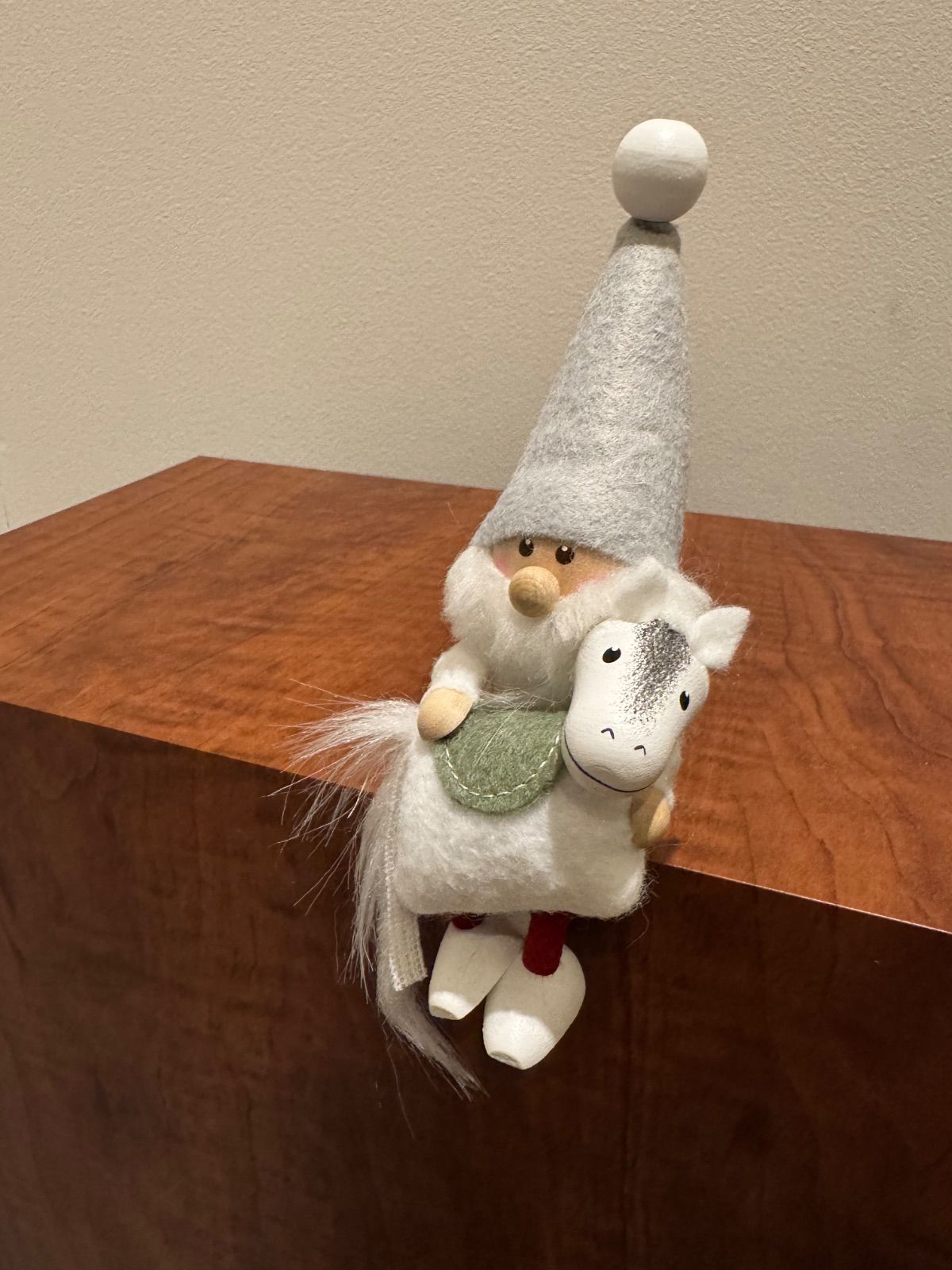 ノルディカニッセ 馬を抱えたサンタ サイレントナイト