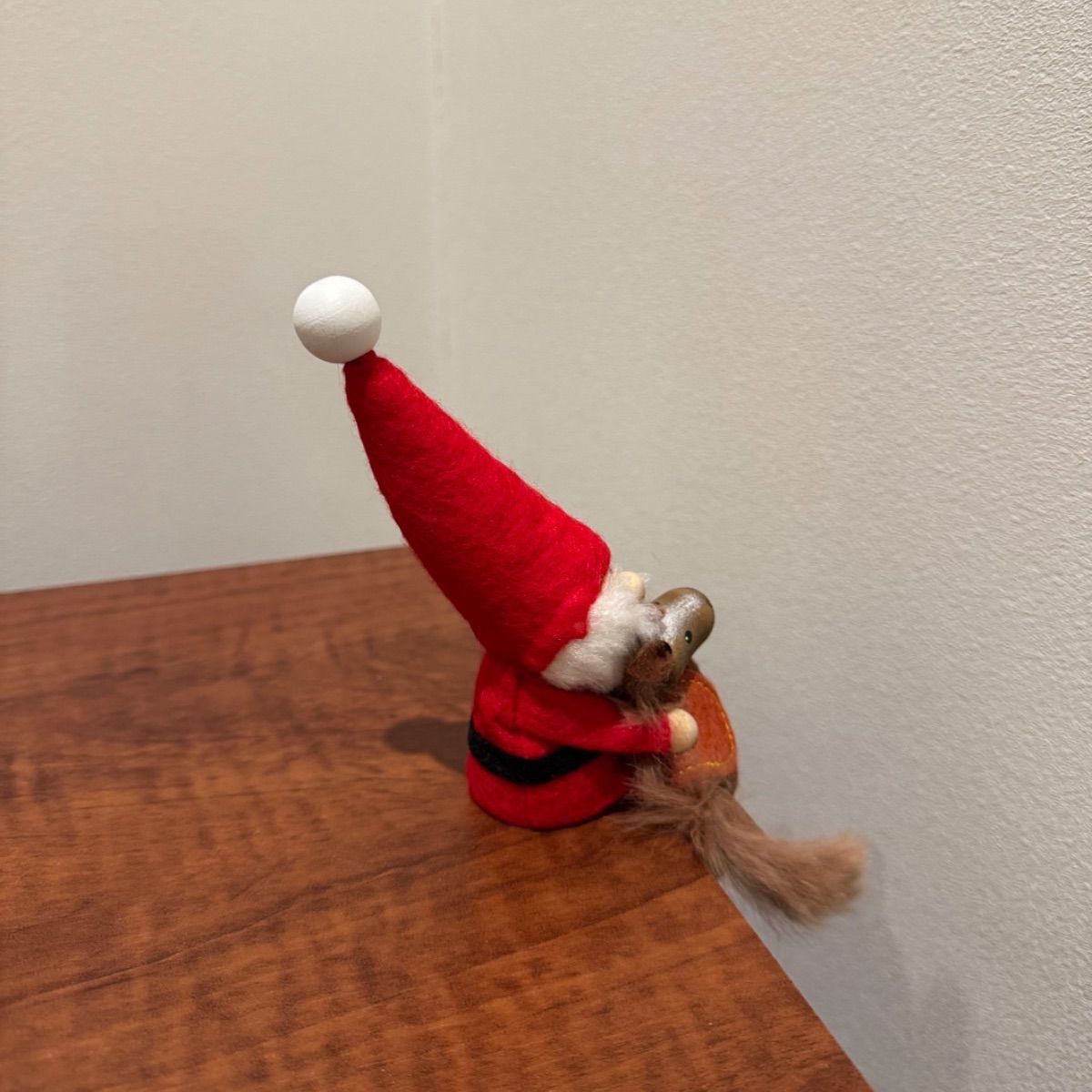 ノルディカニッセ 馬を抱えたサンタ