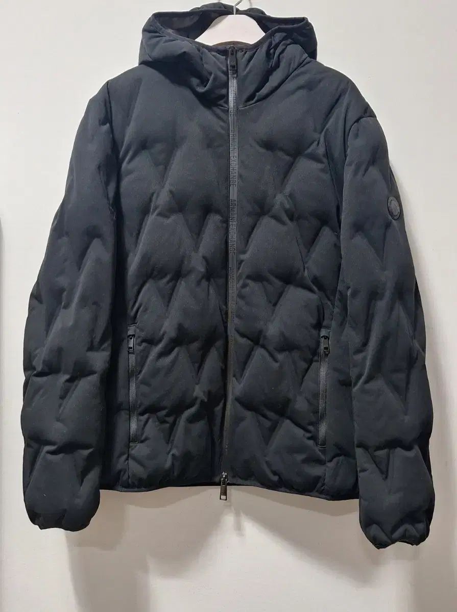 ARMANI EXCHANGE ブラック ダウン アウター