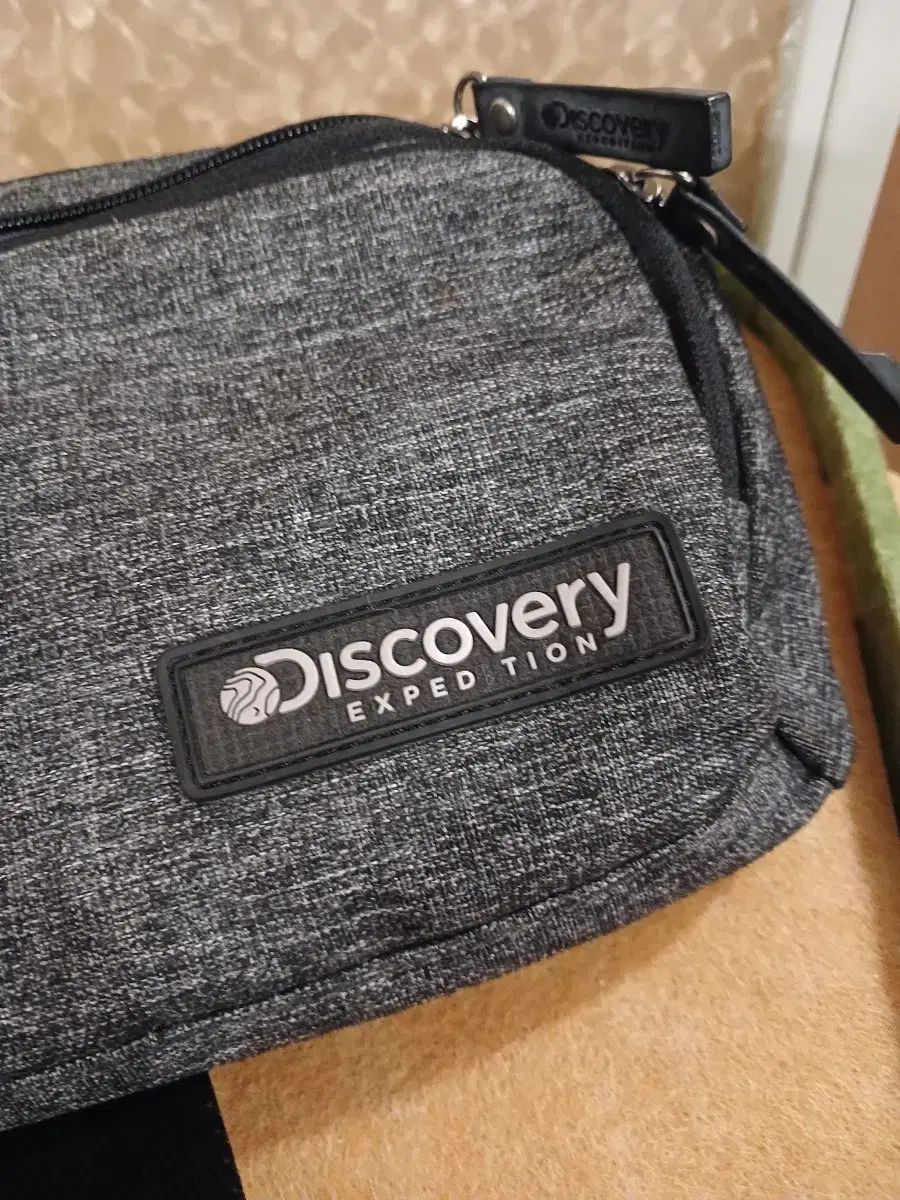 DISCOVERY ユニセックス ヒップバッグ スリングバック バッグ
