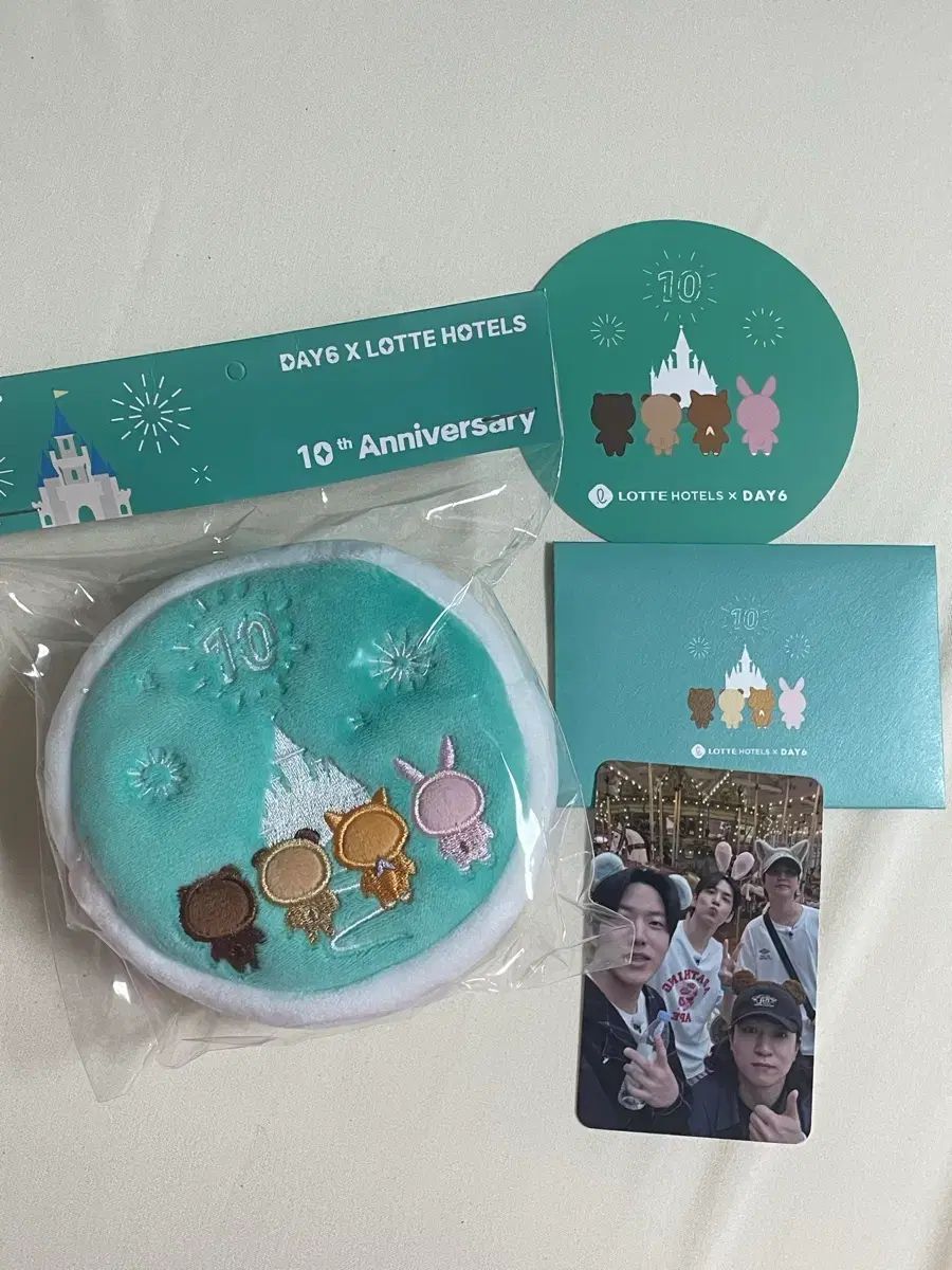 DAY6（デイシックス） ロッテホテル 10周年 コラボ ポーチ+トレカ+