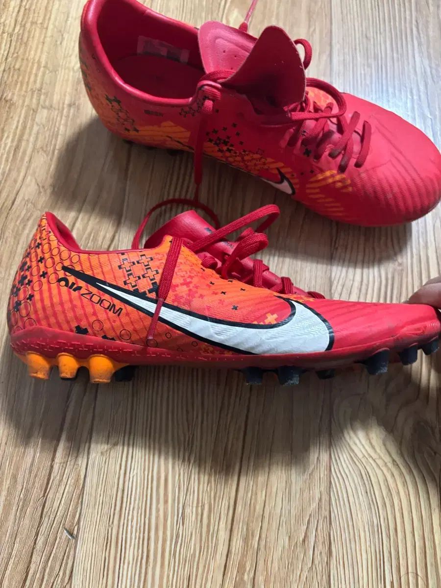 NIKE マーキュリアル ヴェイパー サッカーシューズ