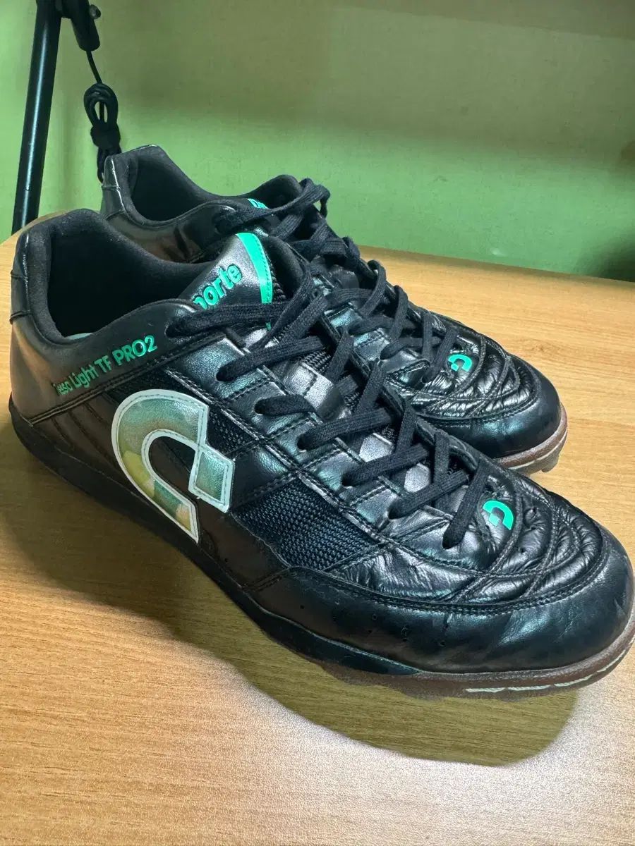 デスポルチ テサラライト プロ2 サッカーシューズ 275 mm