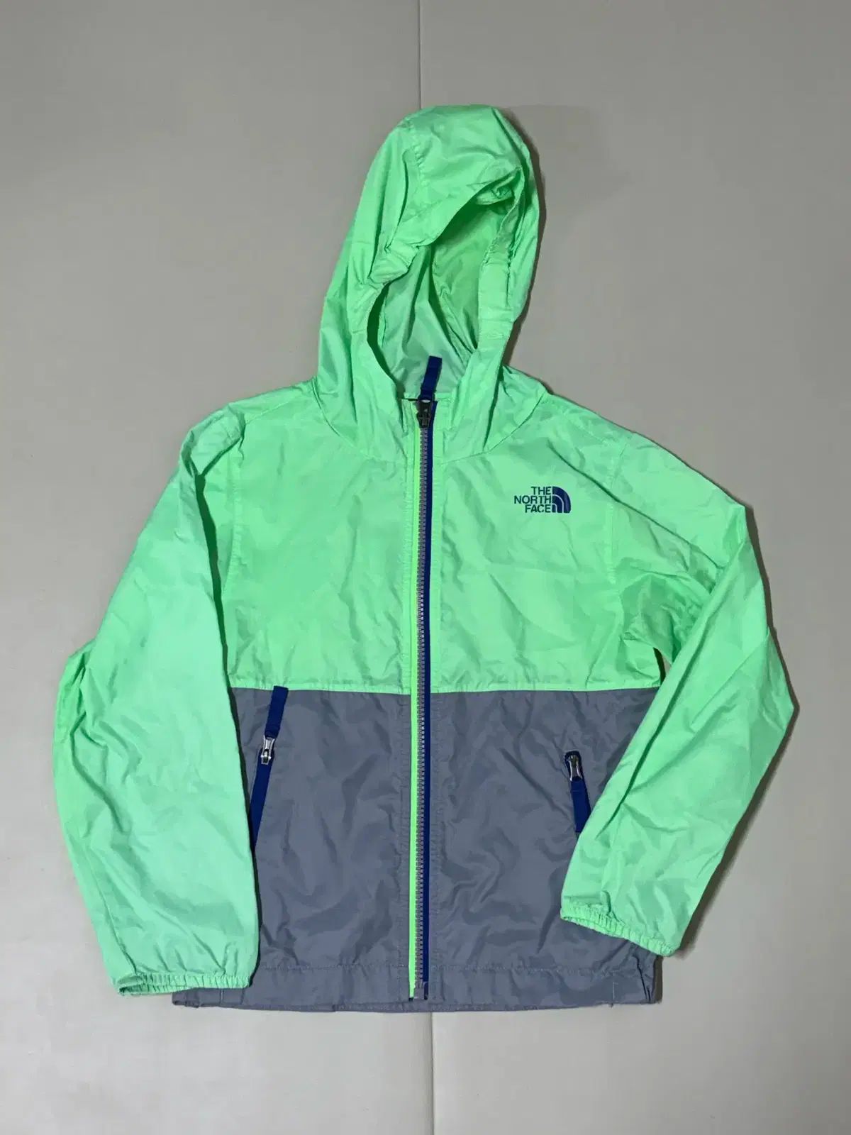 豊富な，爆買い THE NORTH FACE ザノースフェイス キッズ ウィンドブレーカー 120/6歳 その他