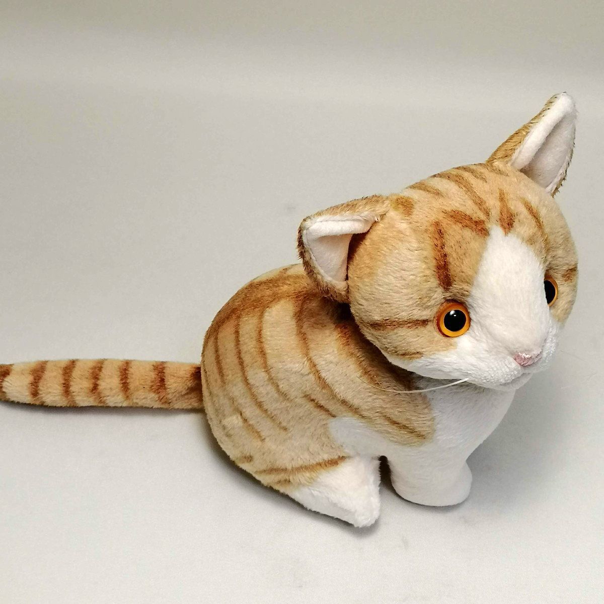 茶トラ白猫ぬいぐるみ