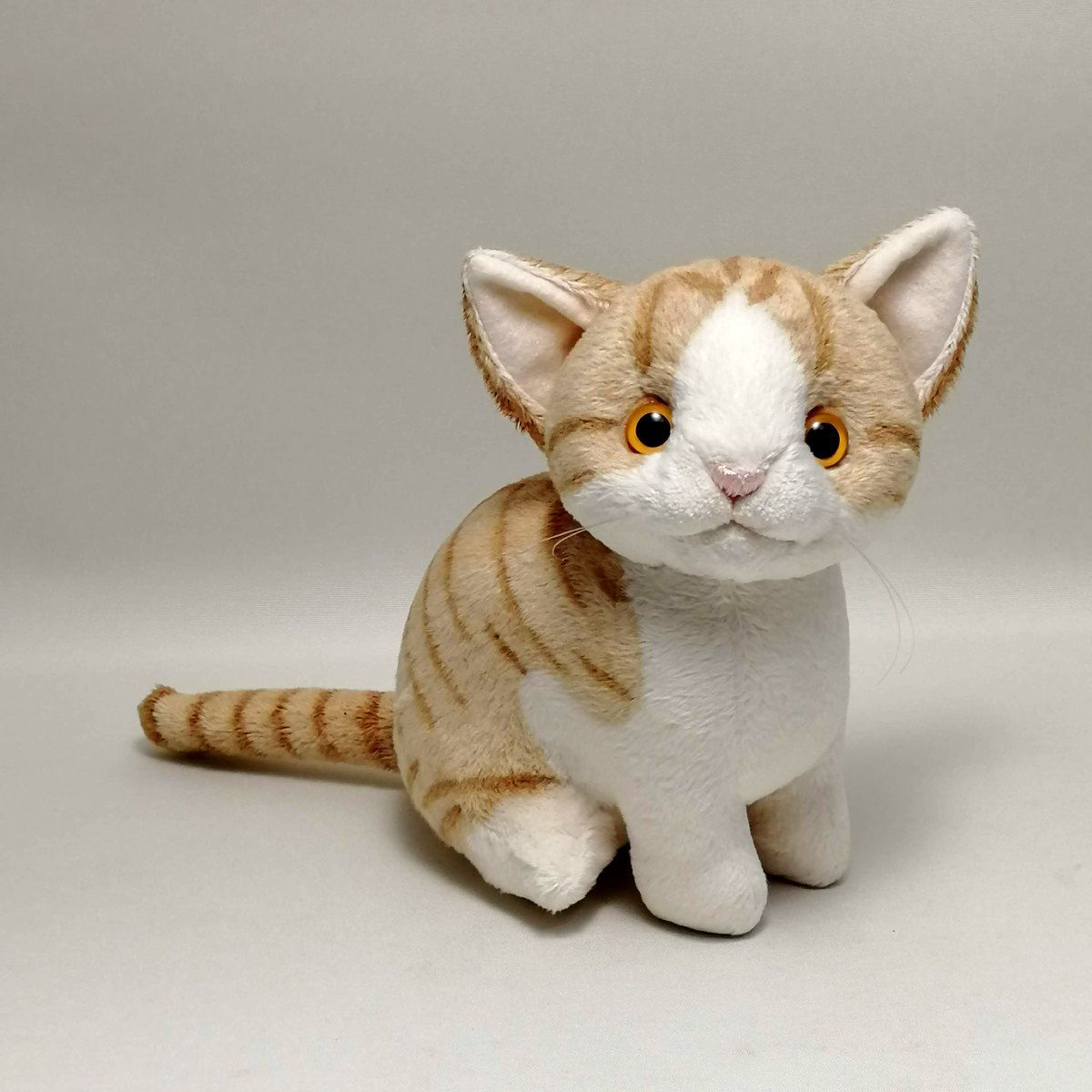 茶トラ白猫ぬいぐるみ ねこにゃ茶トラ白 イエローアイ ハンドメイド