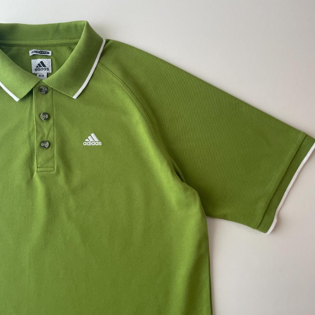 adidas デザインポロシャツ 刺繍ロゴ ワンポイント 抹茶カラー 万国旗