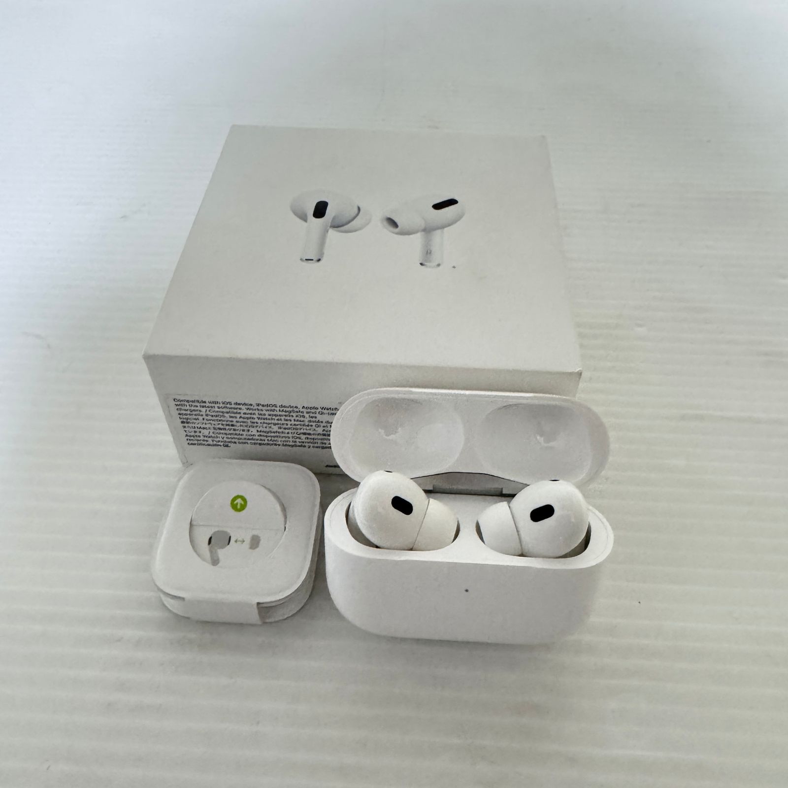 Apple 第2世代 AirPods A 2968