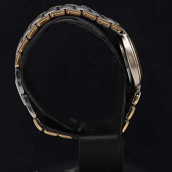  バーバリー GOLD SILVER メタル リストウォッチ 8000 QZ 白 レディース レザーベルト 時計