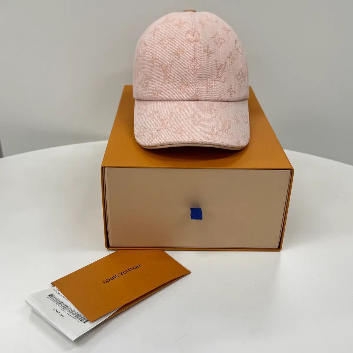 ルイヴィトンLOUIS VUITTON ビーマイキャップ帽子モノグラム　ベージュ Louis Vuitton】ルイヴィトン『ビーマイキャップ モノグラム』M77542