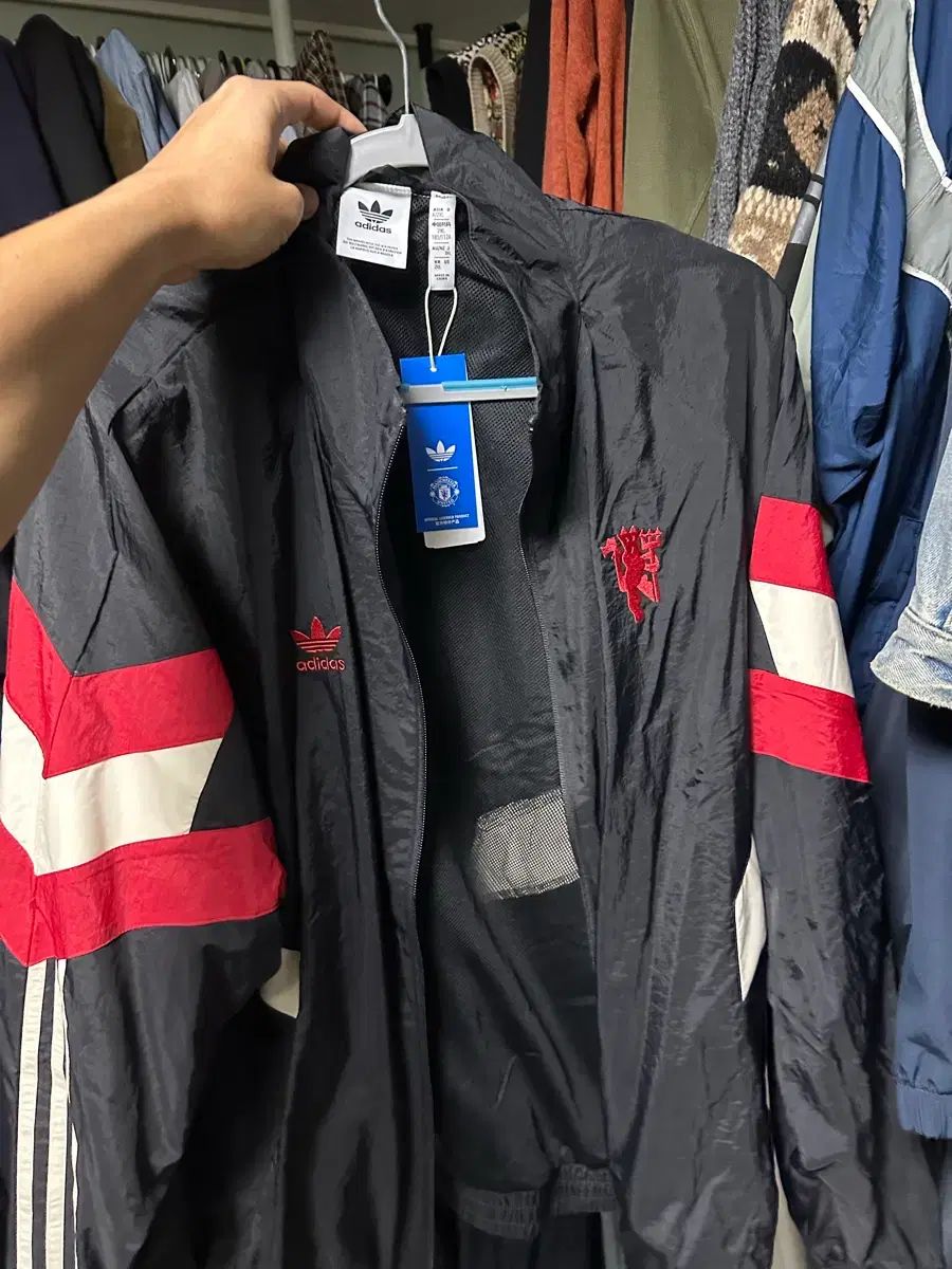 アディダス MANCHESTER UNITED FC トラックジャージ ウィンドブレーカー XXL