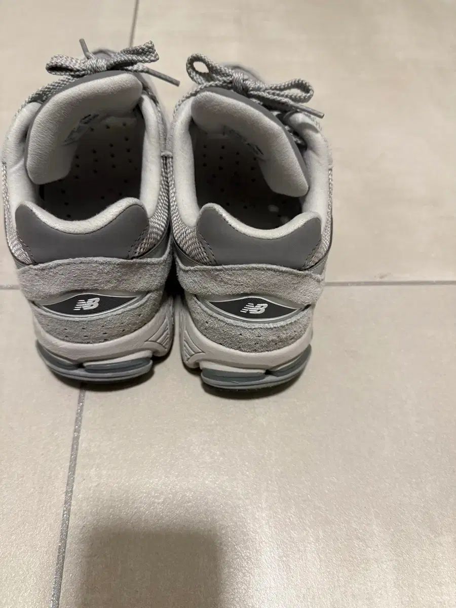ニューバランス 2002 26.5cm - メルカリ