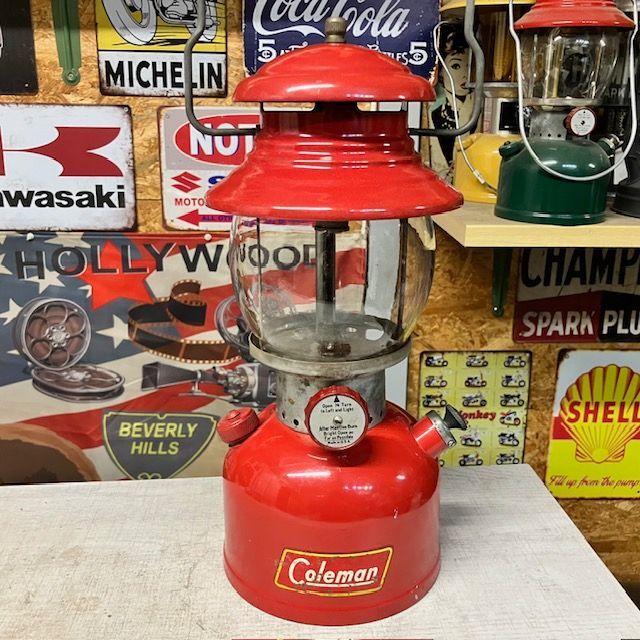 特価1955年9月製 コールマン 200A ランタン （イエローボーダー）s82 コールマン Coleman ランタン 1954年8月 200A イエローボーダー 美品