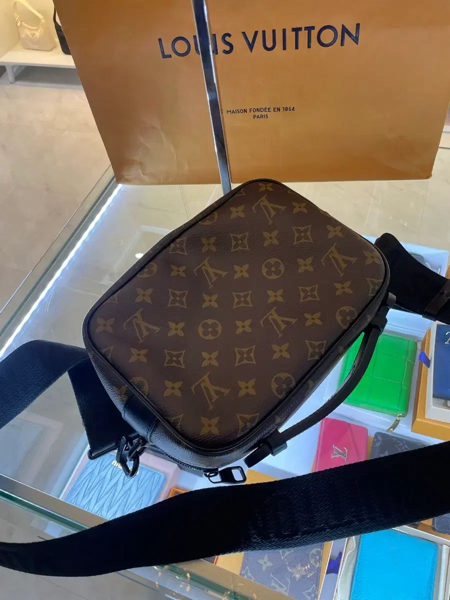 Louis Vuitton sロック メッセンジャーバッグ