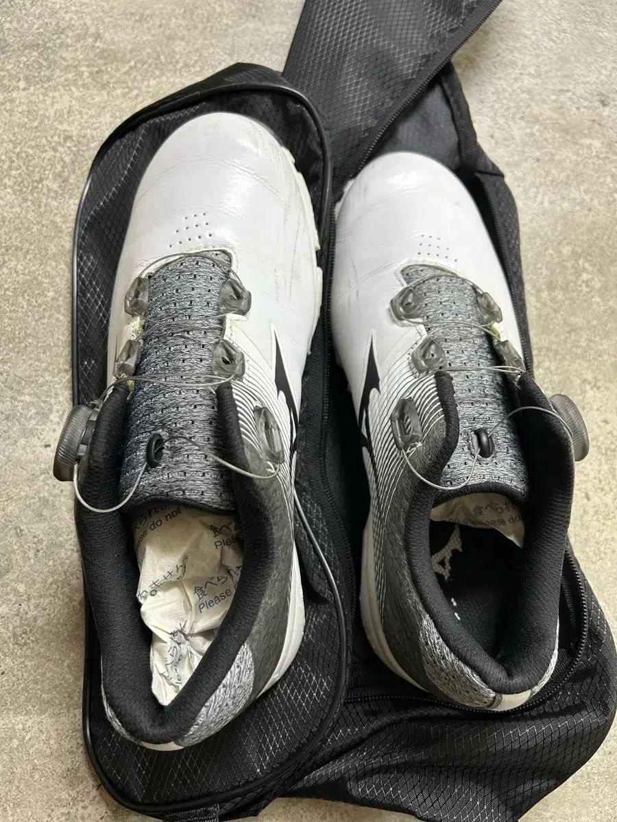 ミズノ レディース ゴルフシューズ 出品