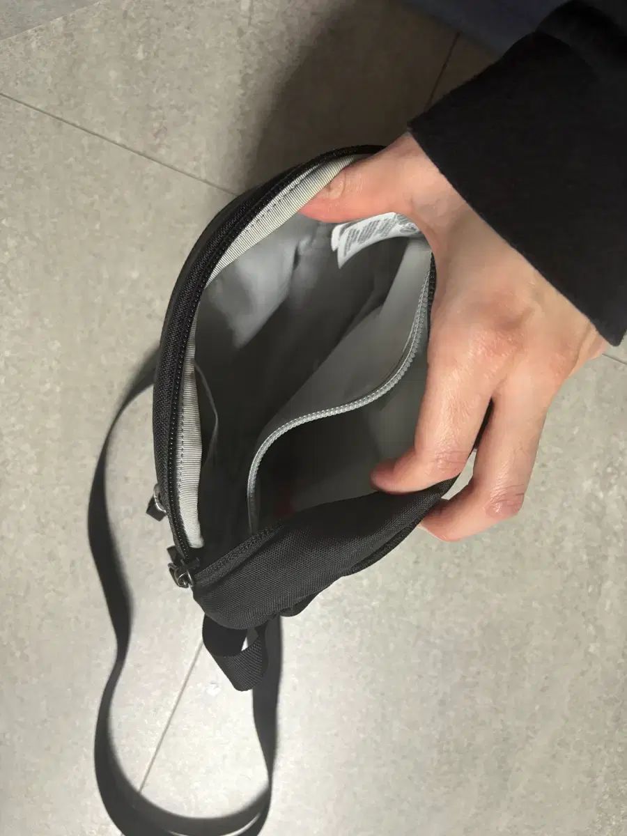 ウエストパック ブラック