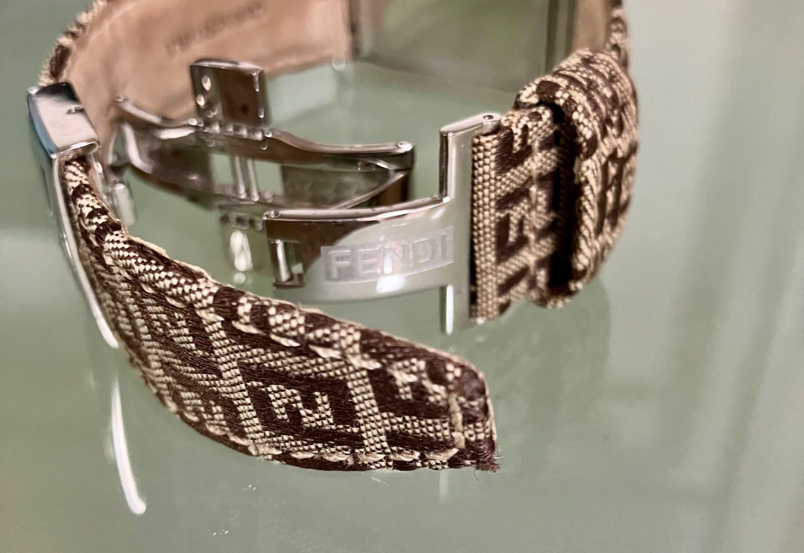 ☆稼働品☆FENDI フェンディ☆7600G ☆オロロジ FF ズッカ☆ダーク