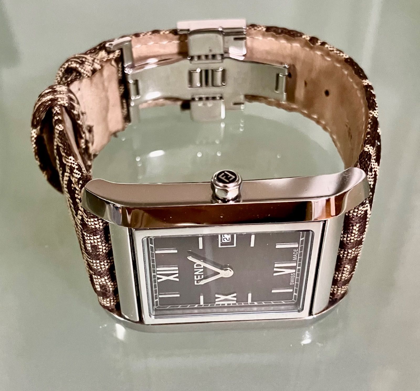 ☆稼働品☆FENDI フェンディ☆7600G ☆オロロジ FF ズッカ☆ダーク