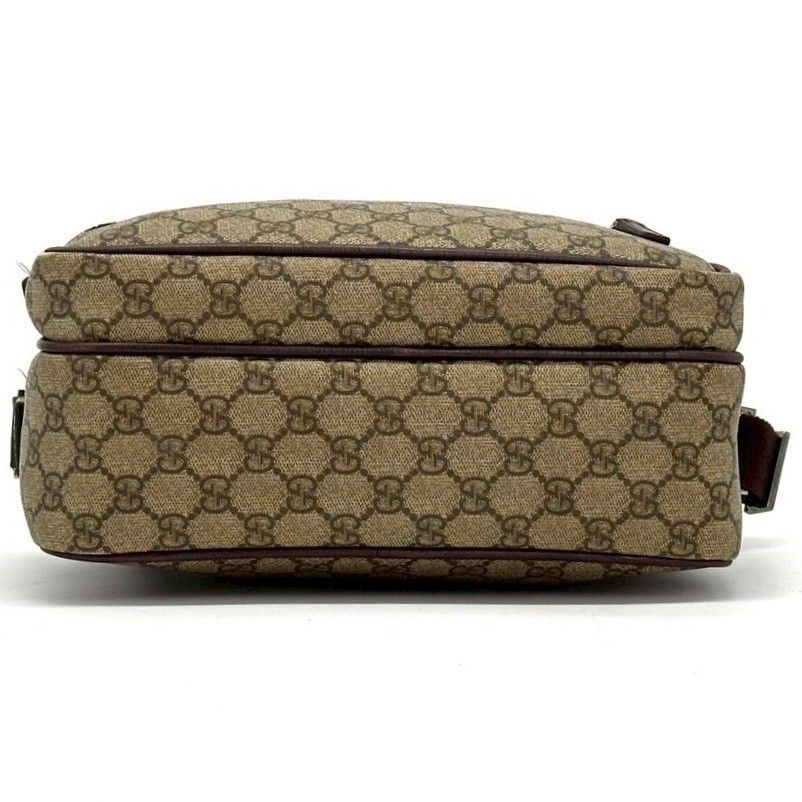 成熟を纏う一品】 GUCCI グッチ GGスプリーム ショルダーバッグ カメラ