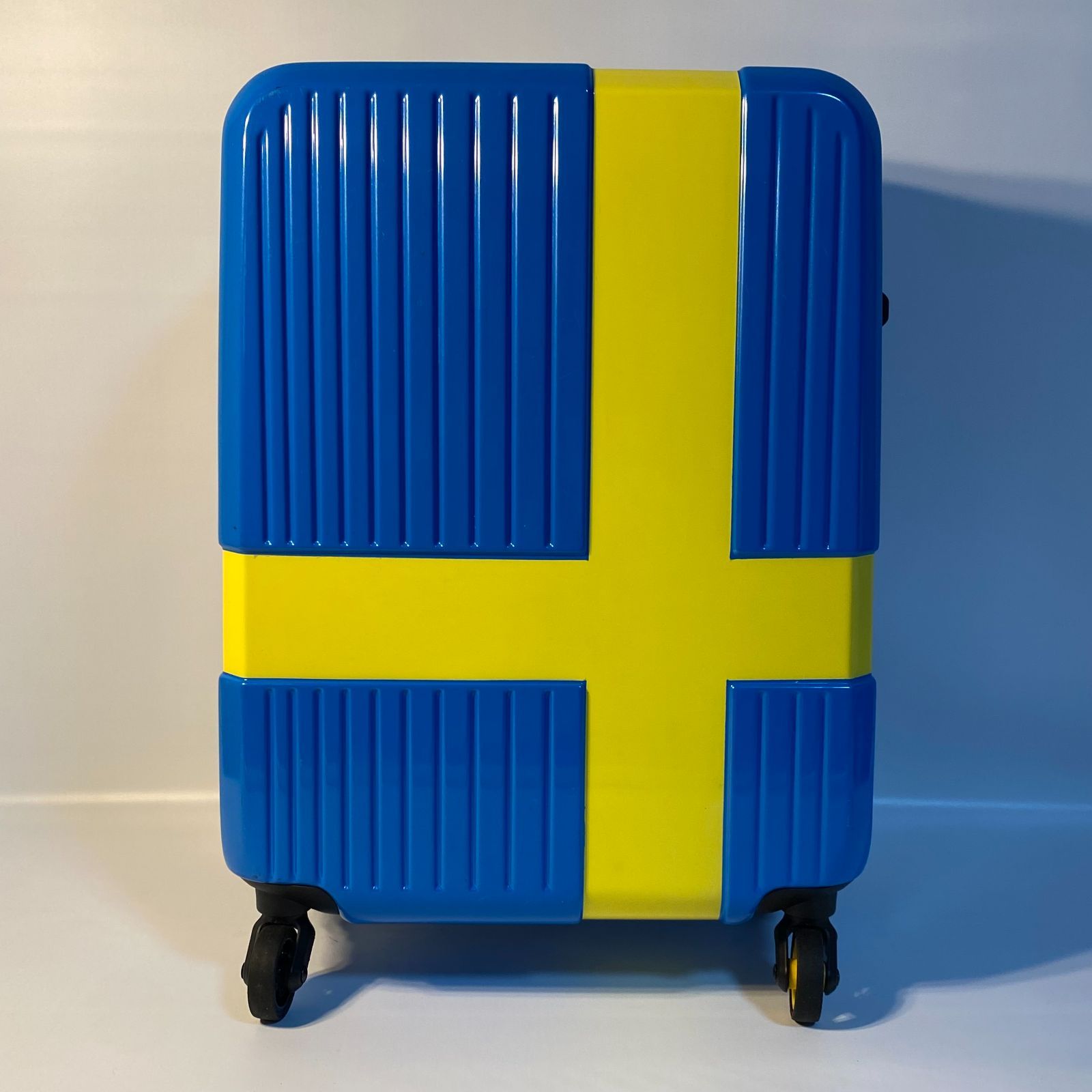 イノベーター スーツケース 約36 L 鍵付 み フォロー割 クーポンご利用 き交渉