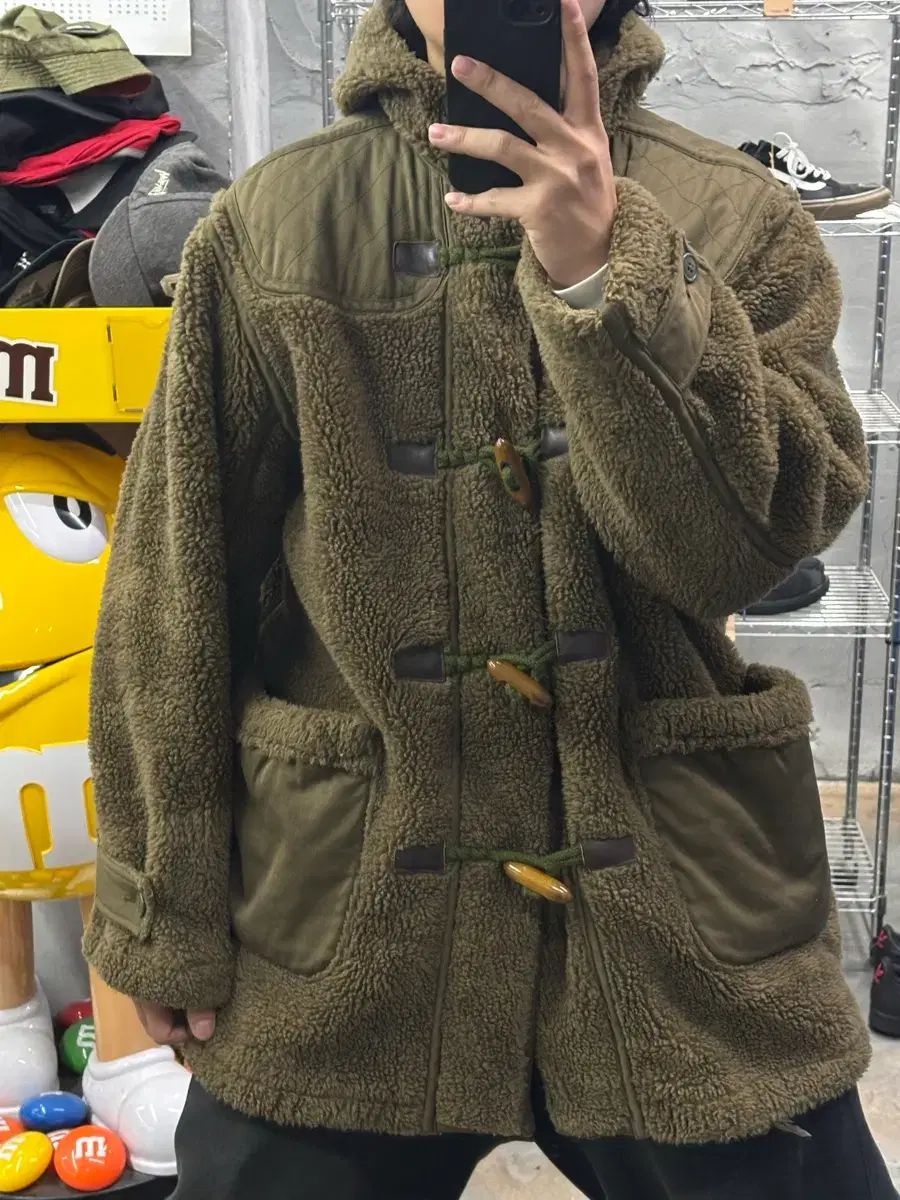 パイナップル アミ ムートン ダッフルコート - メルカリ