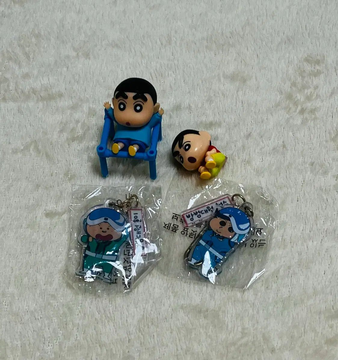 クレヨンしんちゃん まとめ売り ミニフィギュア キーホルダー 100個以上 大量 クレヨンしんちゃん まとめ売り ミニフィギュア キーホルダー 100個