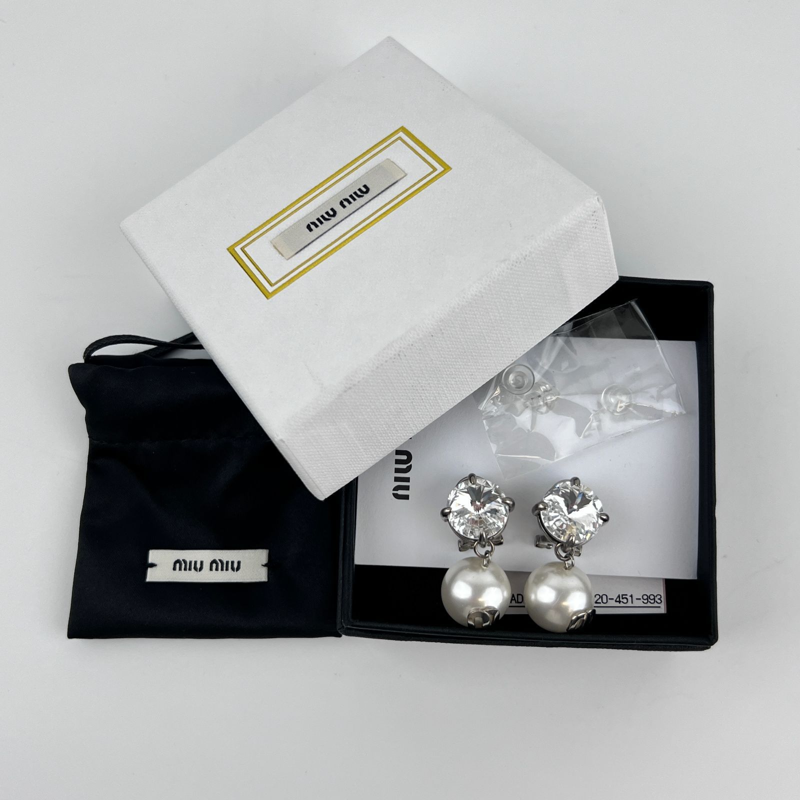 miumiu ミュウミュウ イヤリング フェイクパール シルバー ヴィンテージ レディース HIBUOCHI VINTAGE