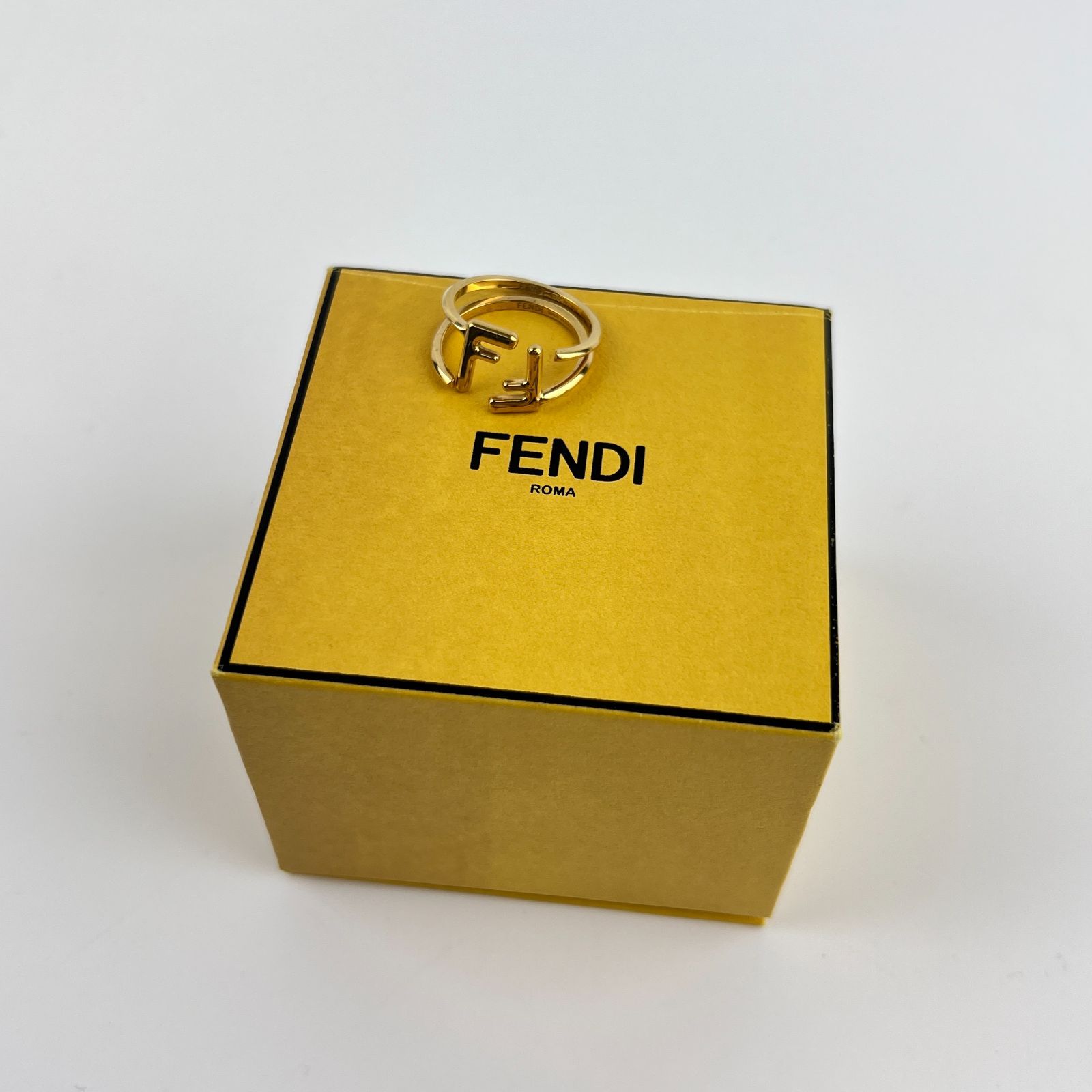 FENDI オーロックリング　フェンディ　ゴールド 中古　美品　約10号 中古】FENDI フェンディ リング ロゴ ゴールド 2点セット ヴィンテージ