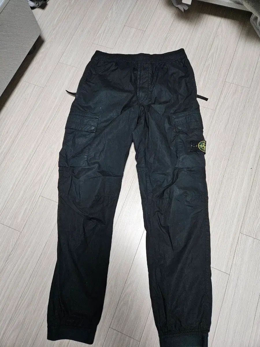 STONE ISLAND ストーンアイランド ブラック ジョガー パンツ ズボン 34