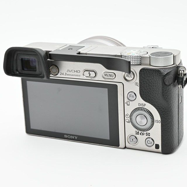 並品＞ SONY α6000 パワーズームレンズキット シルバー ILCE-6000L