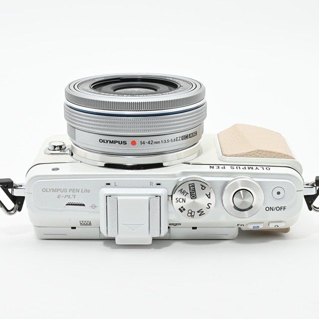 美品＞ OLYMPUS PEN Lite E-PL7 14-42mm EZレンズキット シルバー