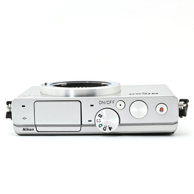 美品＞Nikon1 J4 ボディ シルバー J4HPLKSL｜極上美品｜高速AF＆連写