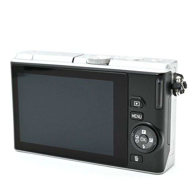 美品＞Nikon1 J4 ボディ シルバー J4HPLKSL｜極上美品｜高速AF＆連写