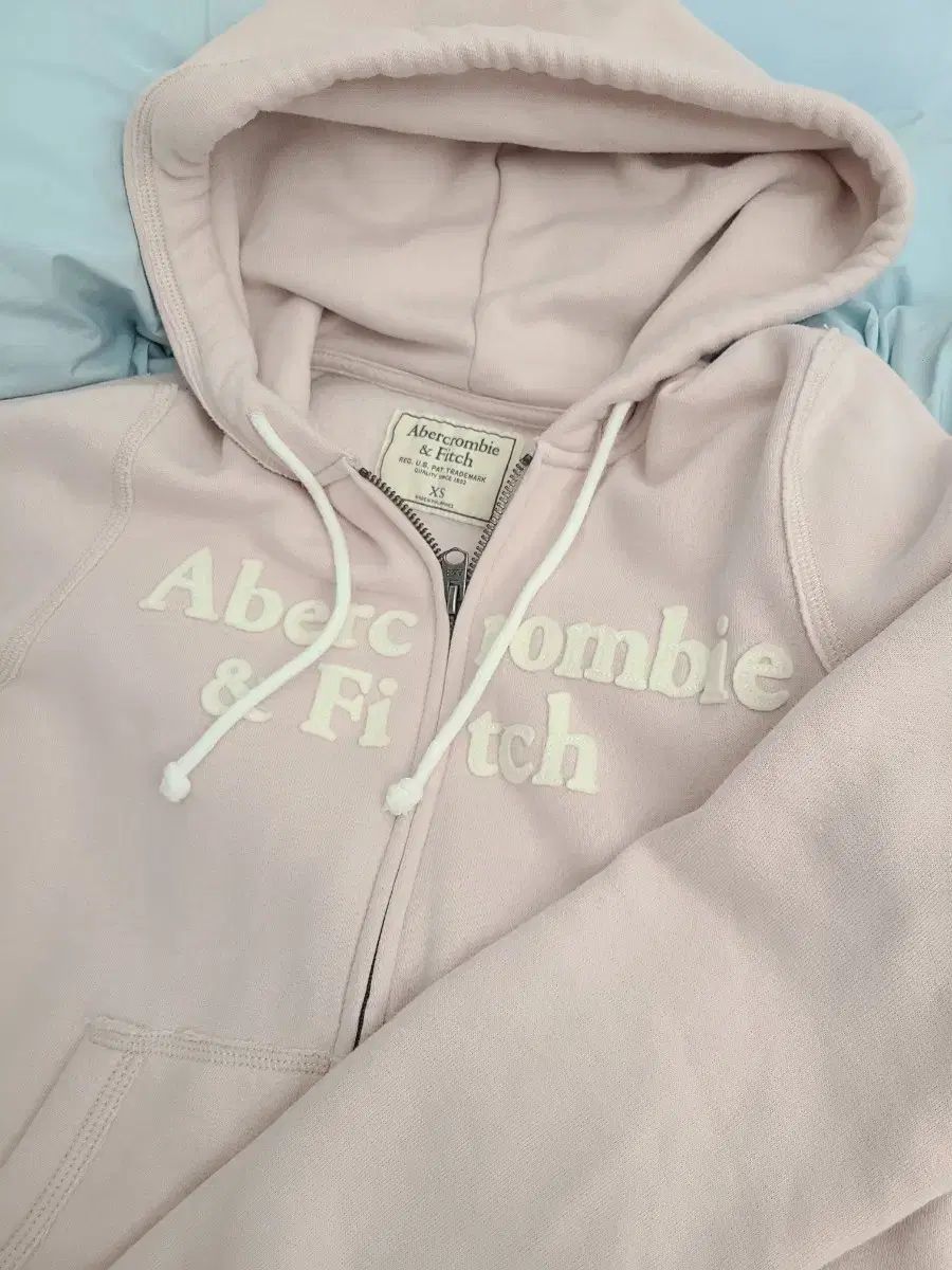 アバクロンビー ライトピンク いちごミルク WHO ジップアップ ヴィンテージ 必須アイテム JINLI ラテ