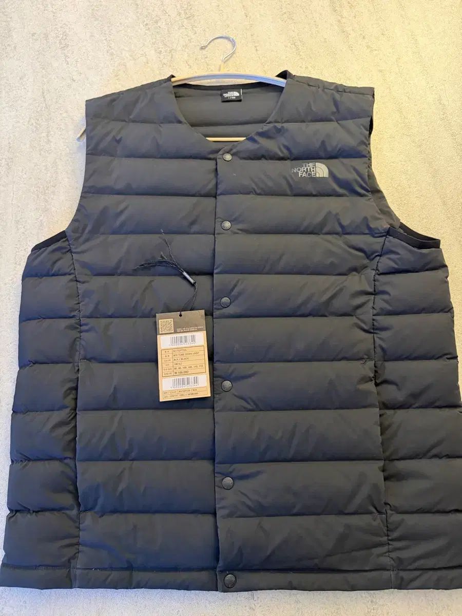 THE NORTH FACE ザノースフェイス チュ ブ ベスト ブラック 100