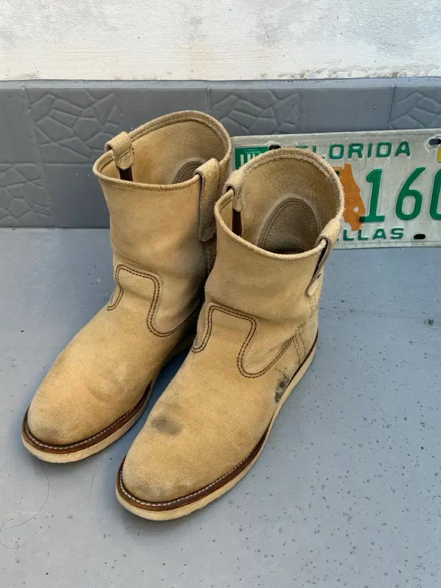 レッドウィング Red Wing Engineer Boots 8168