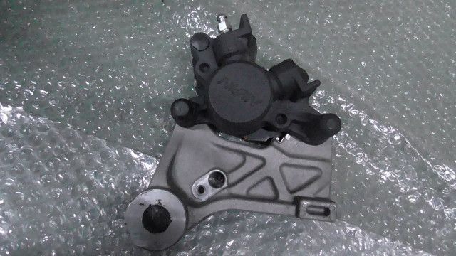 CB 250 R MC 52 1202 xxx の リア ブレーキキャリパー