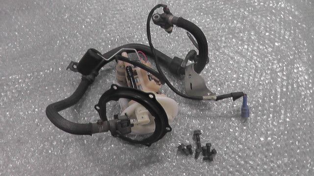 ビーノ４スト FI SA 37 J 529 xxx の 燃料ポンプ