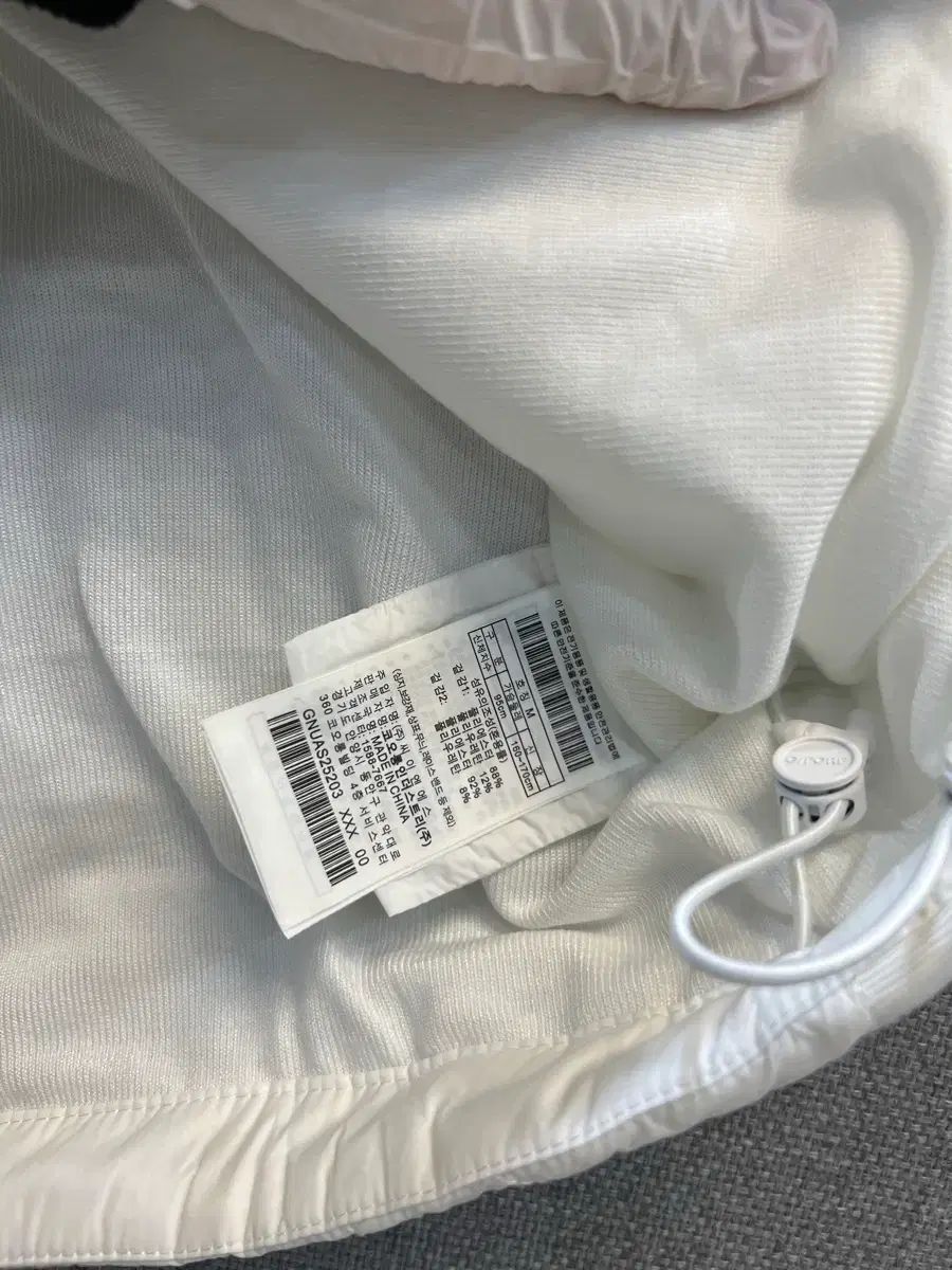 レディース ゴルフダウンベスト Mサイズ 現物 その他 レディースウェア ゴルフ