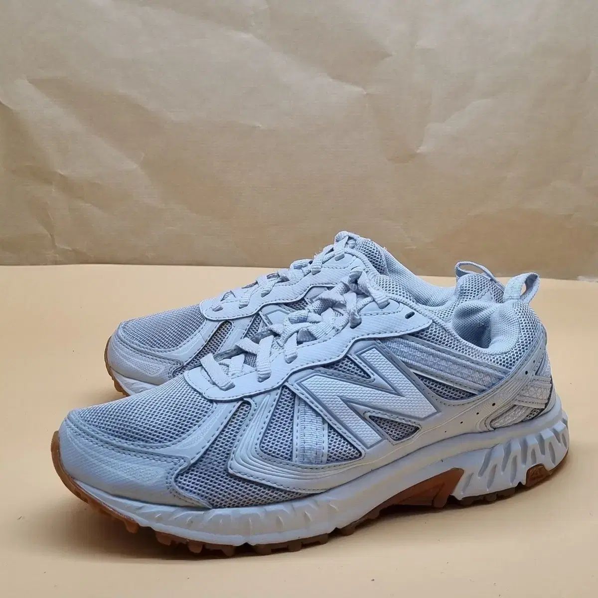 ニューバランス 410 v5 スニーカー 240