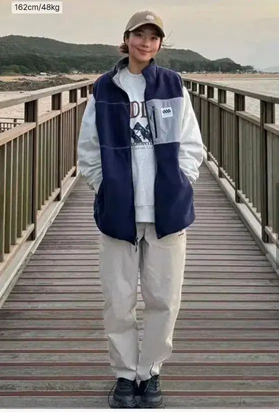 マドン リバーシブル フリース ベスト M