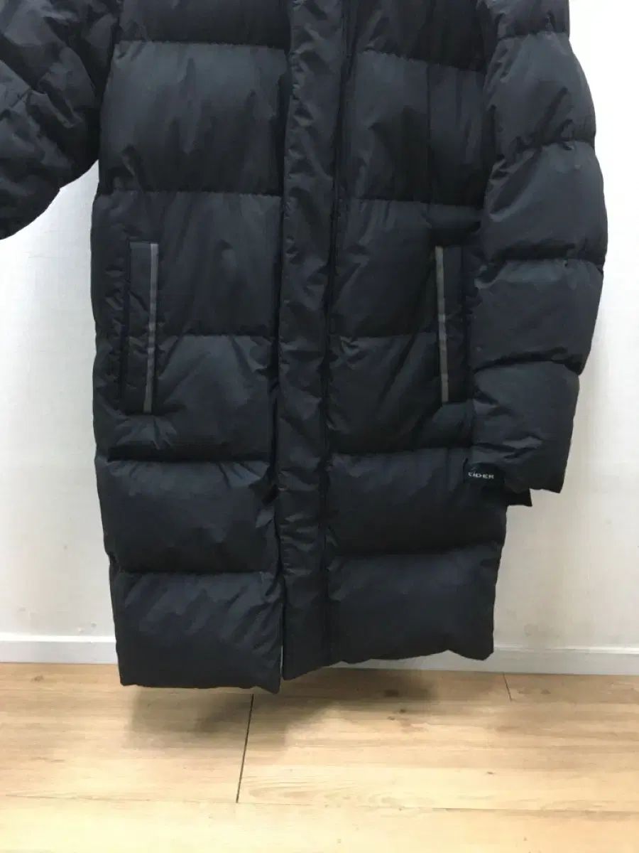 ブラック ダウンジャケット